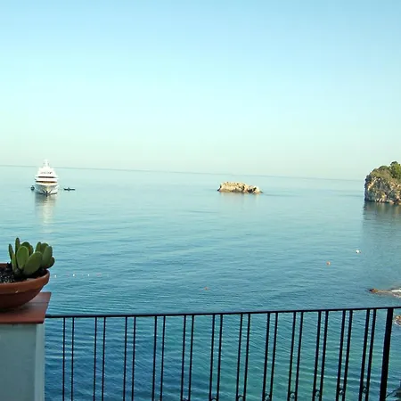 فندق Lido Mediterranee تاورمينا