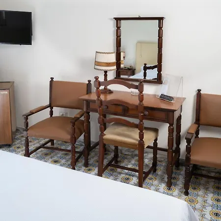 Lido Mediterranee تاورمينا